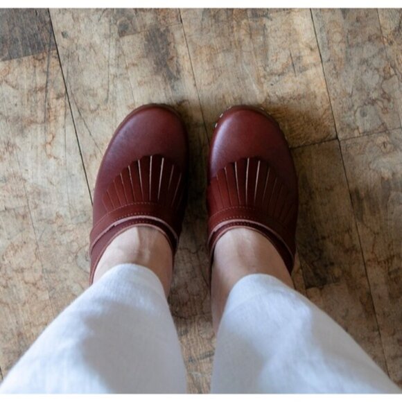 Brown Leather Clogs with Fringe Detail - Picture 4 of 16